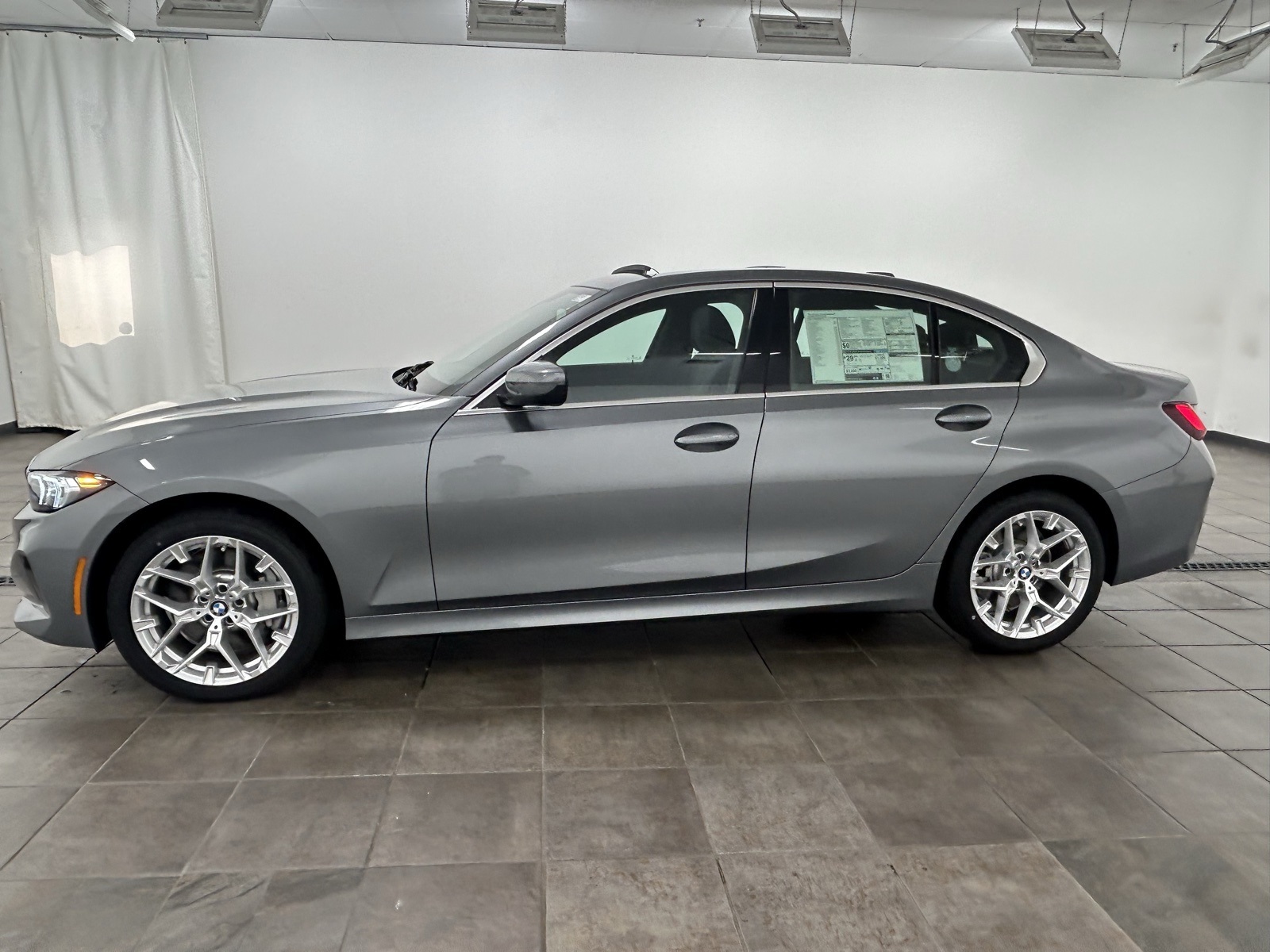 2025 Bmw 330i xDrive photo 2