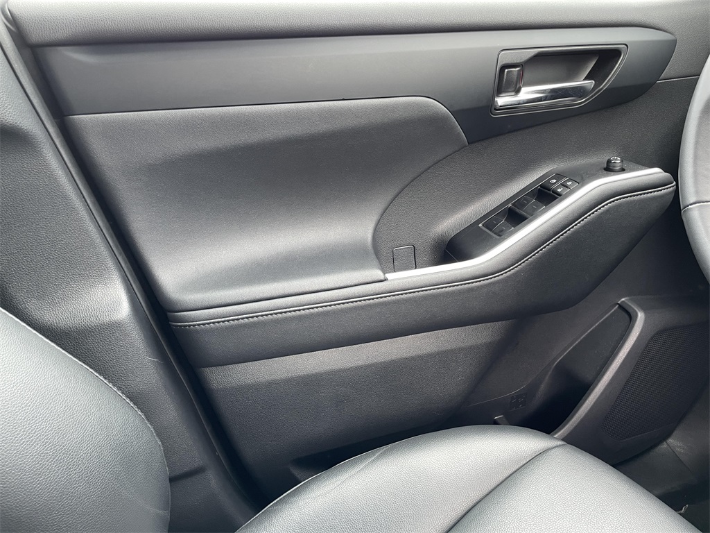 2024 Toyota Highlander XSE photo 14