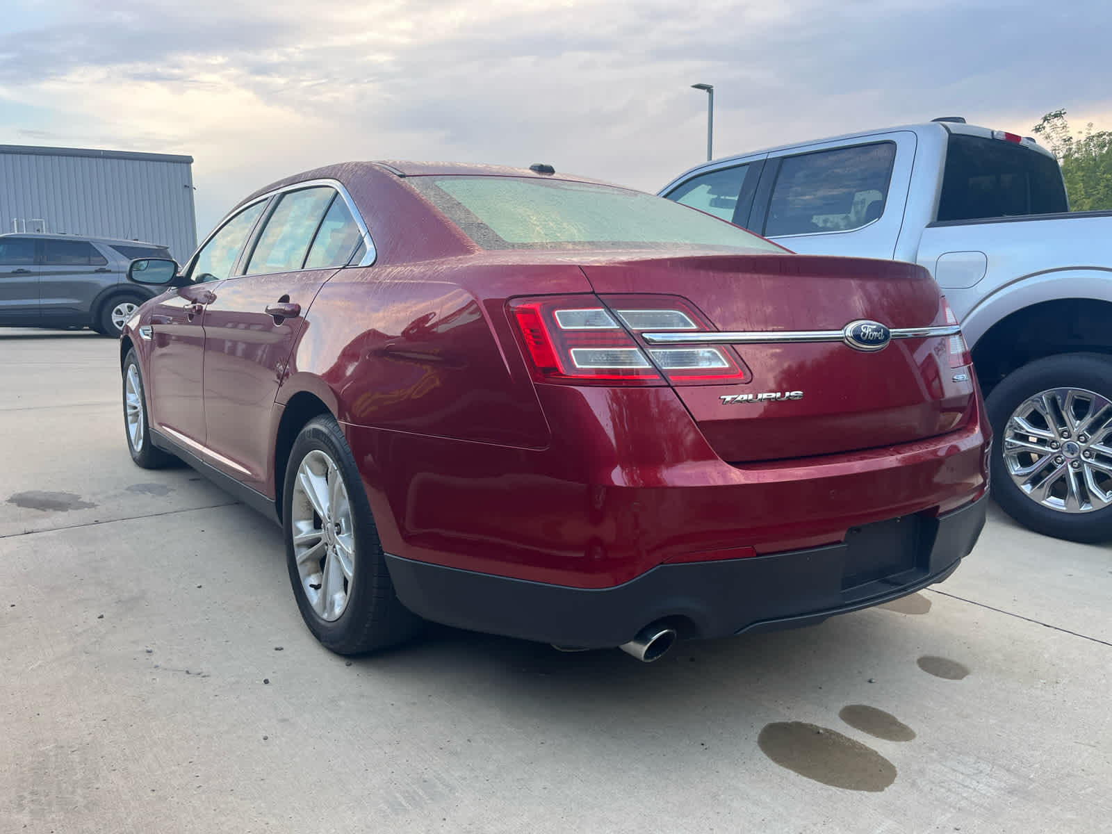 2013 Ford Taurus SEL photo 3