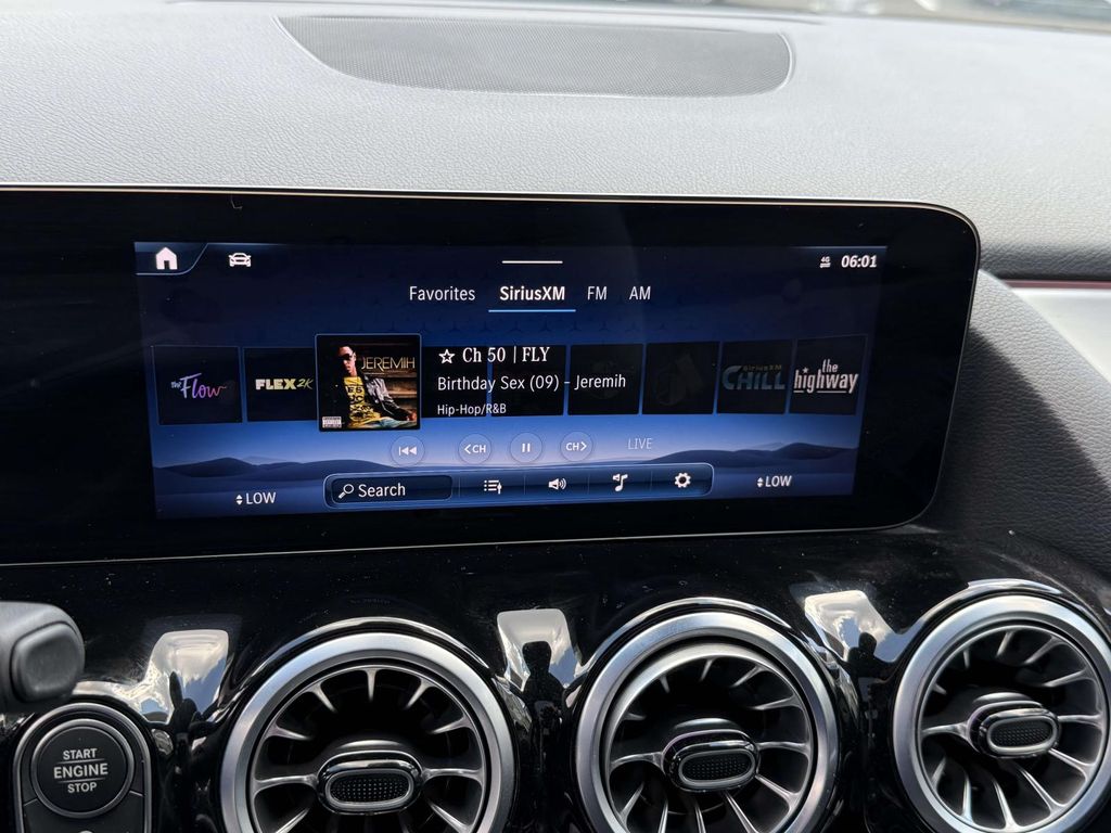 2025 Mercedes Benz GLA 250 4MATIC photo 32