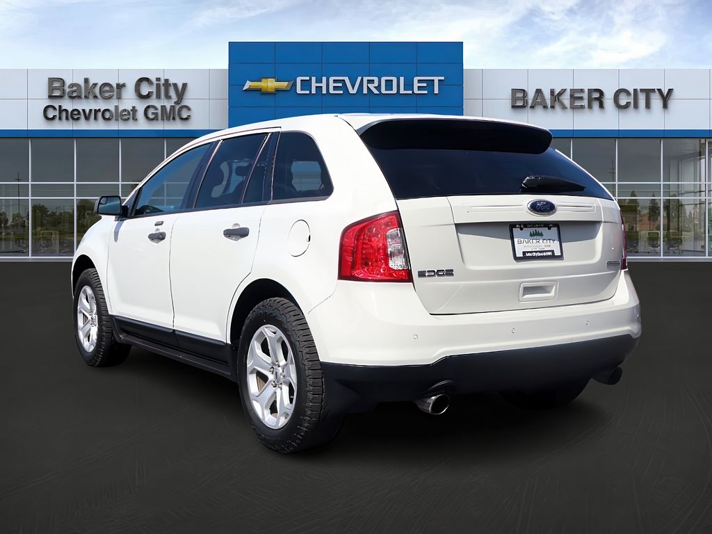 2013 Ford Edge SE photo 2