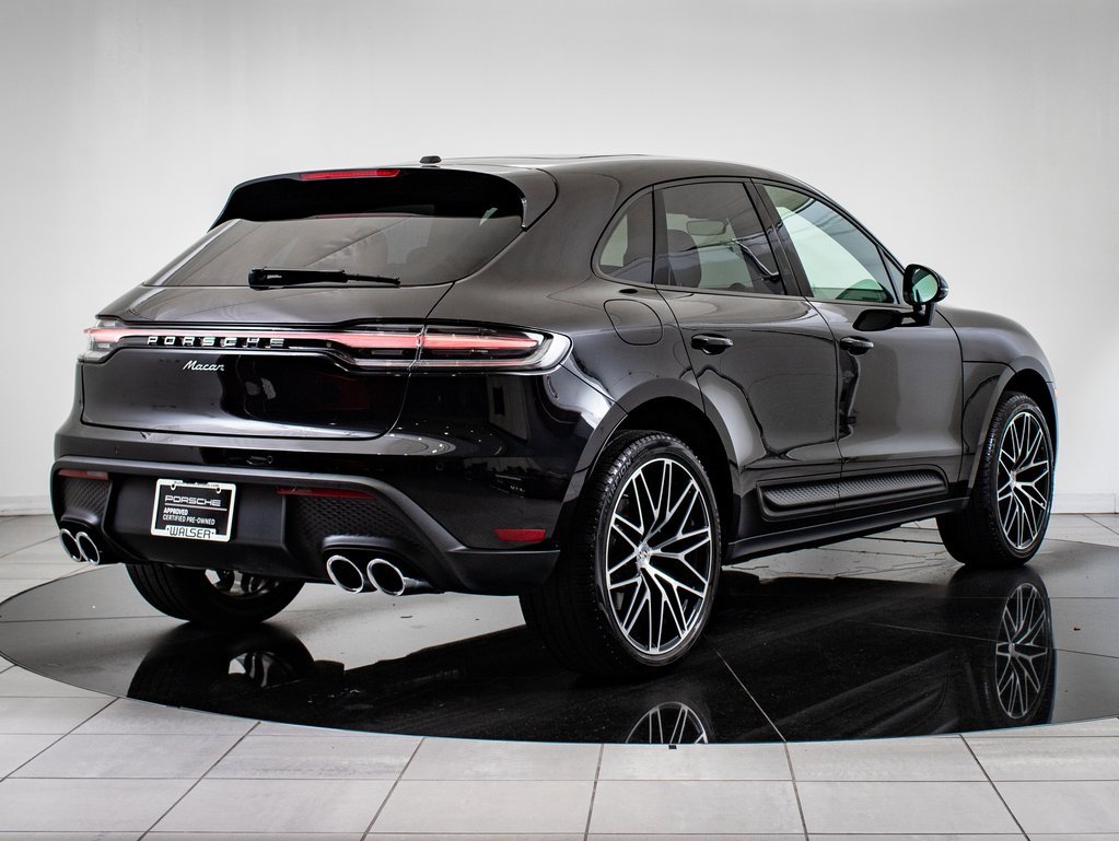 2024 Porsche Macan T photo 8