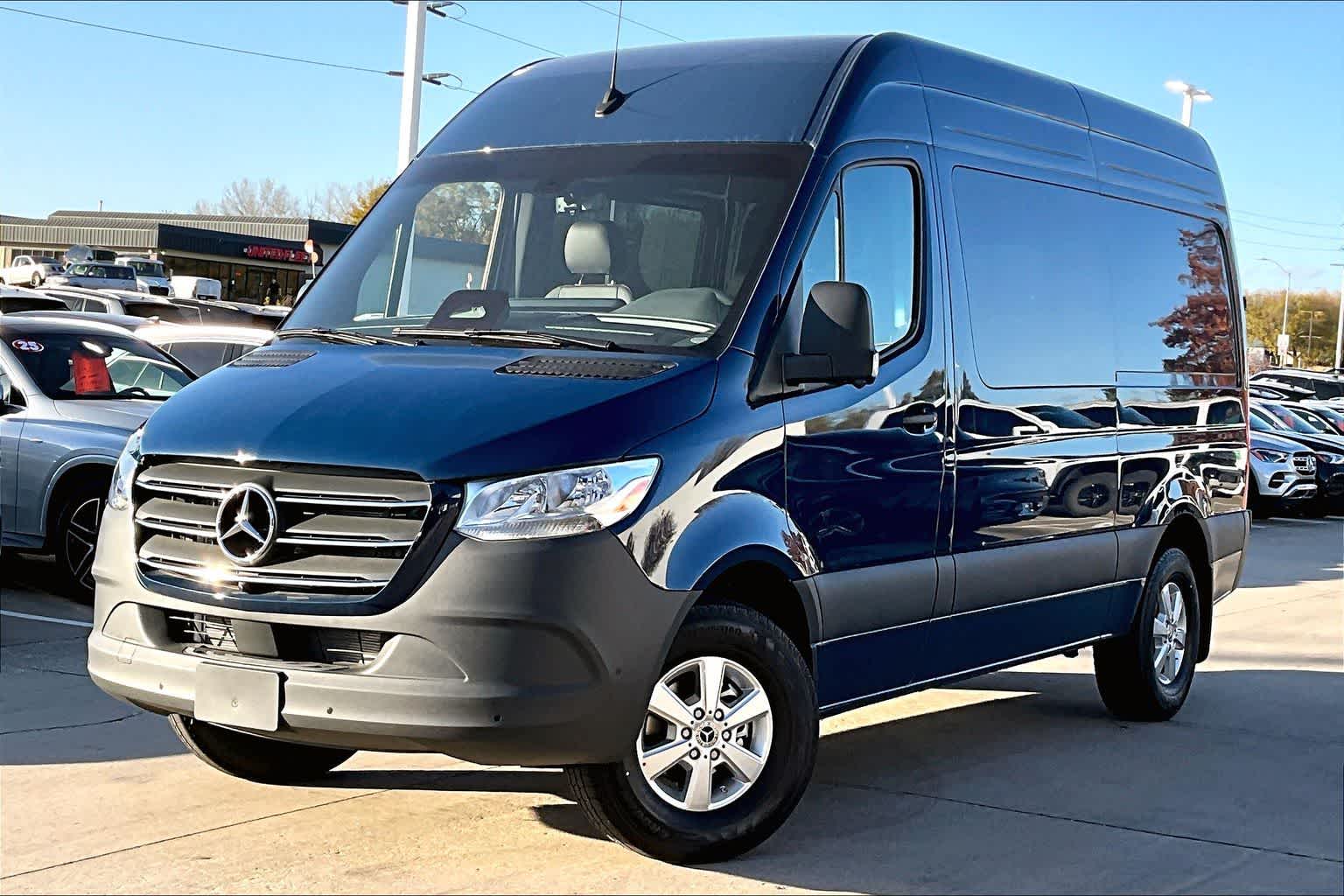 2026 Mercedes-Benz Sprinter Crew Van Base's photo