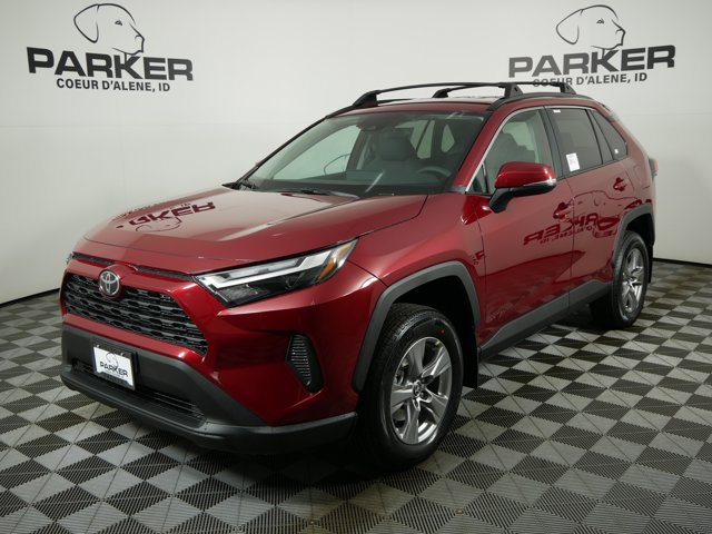 2025 Toyota RAV4 XLE's photo