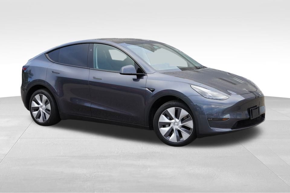 2023 Tesla Model Y Long Range photo 2