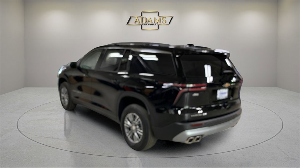 2025 Chevrolet Traverse photo 3