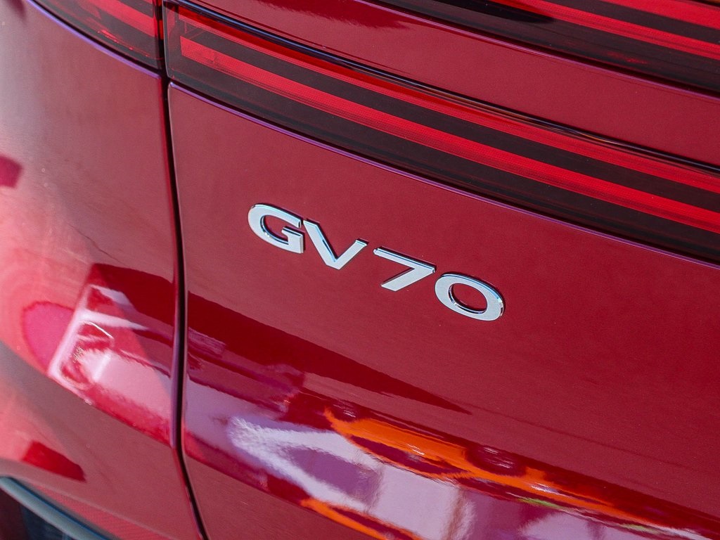 2026 Genesis GV70 2.5T Advanced photo 10