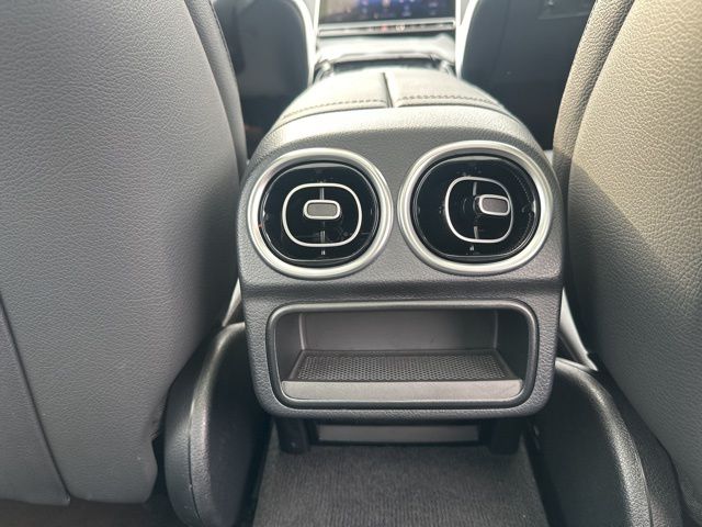 2025 Mercedes Benz C 300 4MATIC photo 21