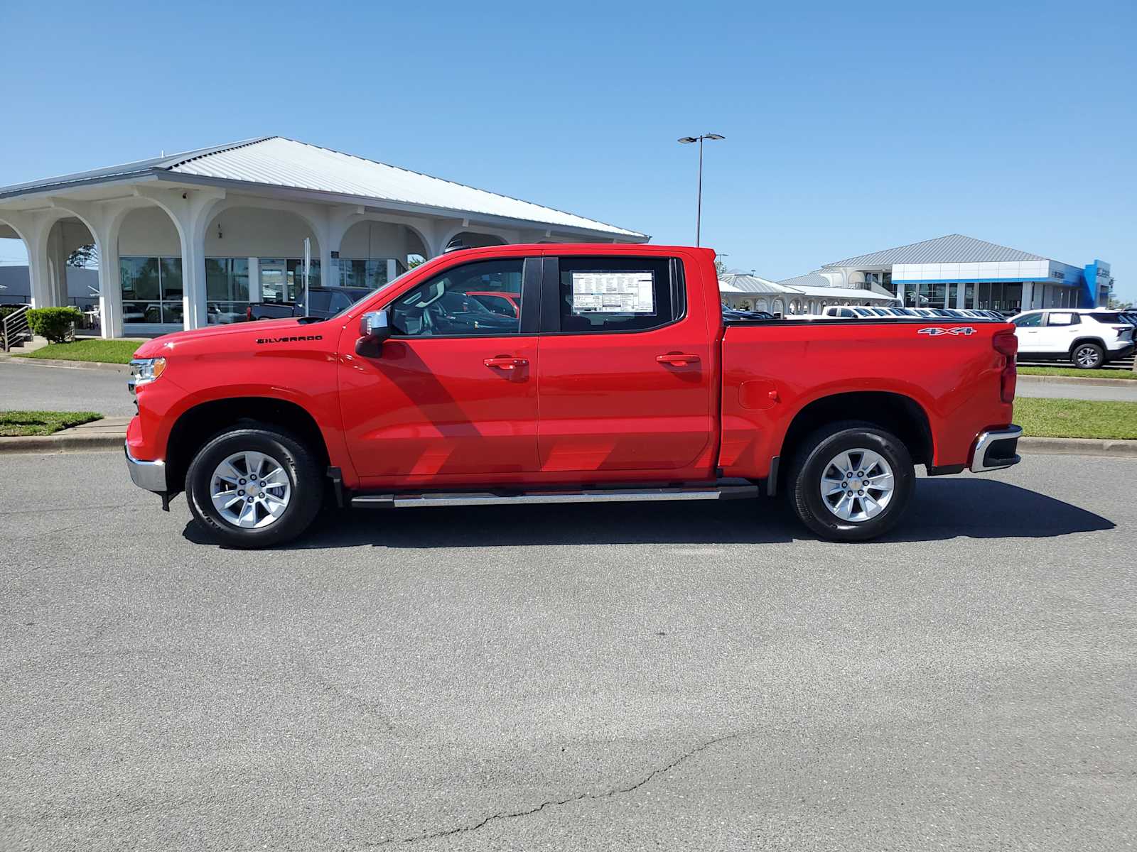2025 Chevrolet Silverado 1500 LT photo 2