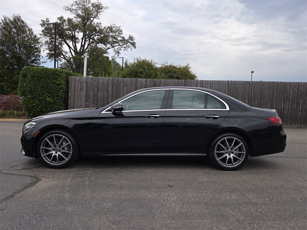 2021 Mercedes Benz E 350 photo 2