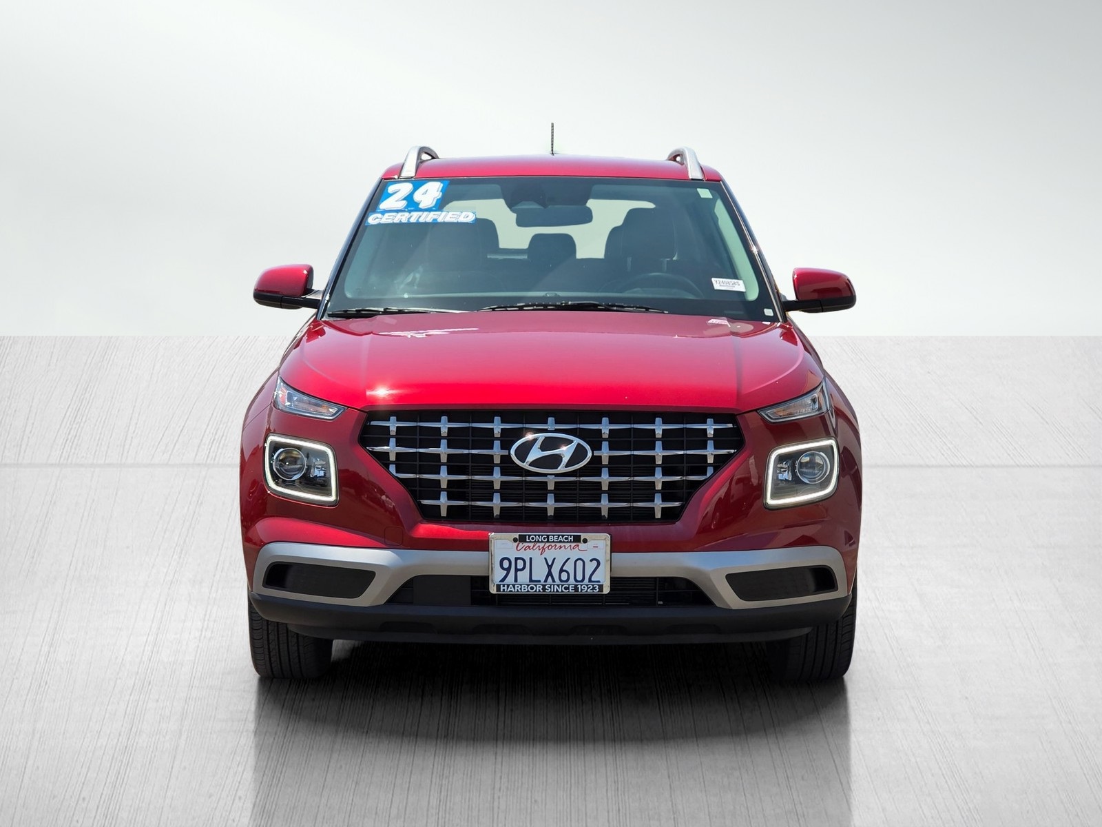 2024 Hyundai Venue Limited photo 2