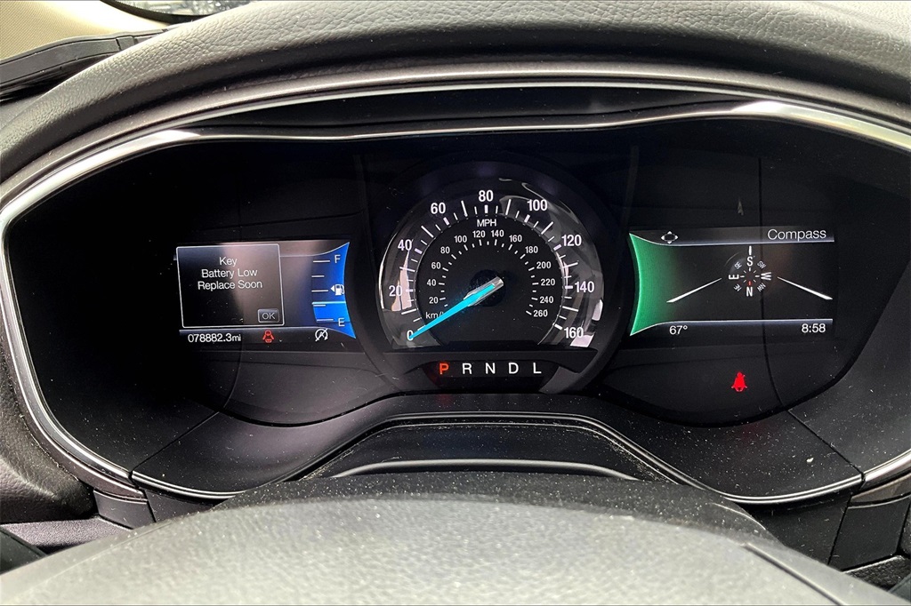 2020 Ford Fusion SE photo 25