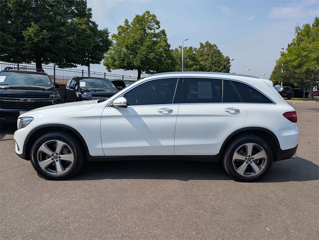 2019 Mercedes Benz GLC 300 4MATIC photo 2