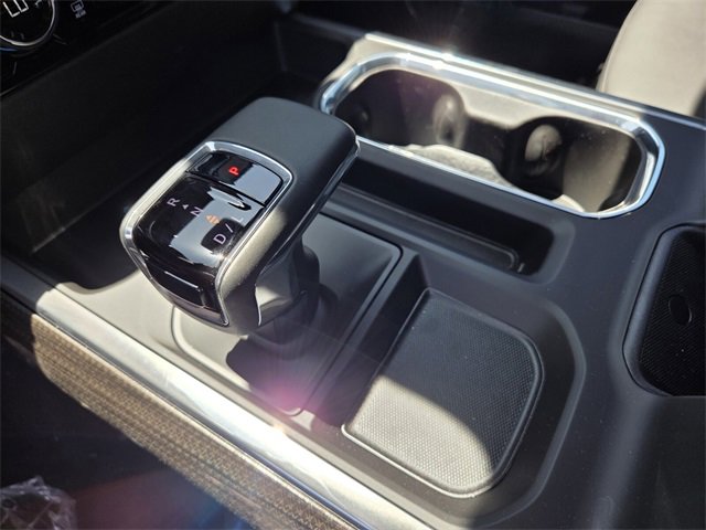 2025 Chevrolet Silverado 1500 RST photo 13