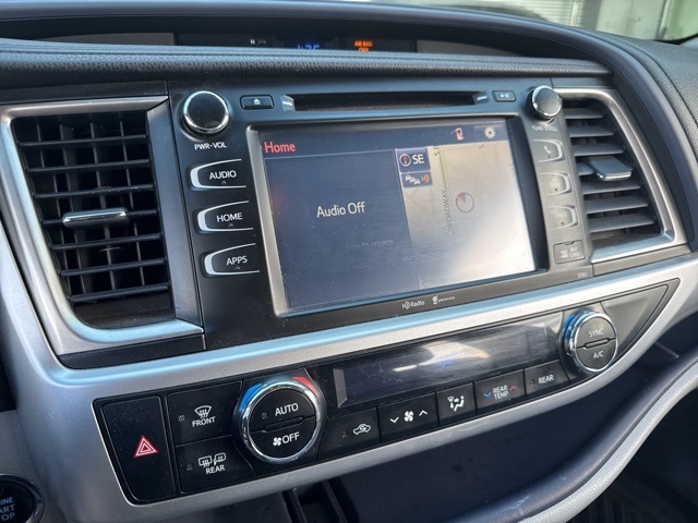 2014 Toyota Highlander XLE photo 4