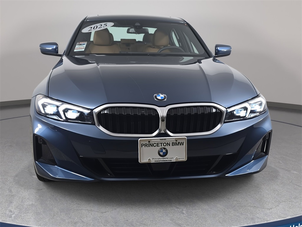 2025 Bmw 330i xDrive photo 2