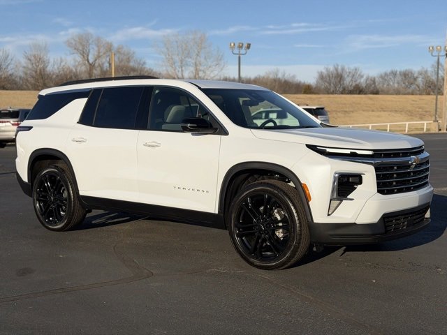 2026 Chevrolet Traverse LT's photo