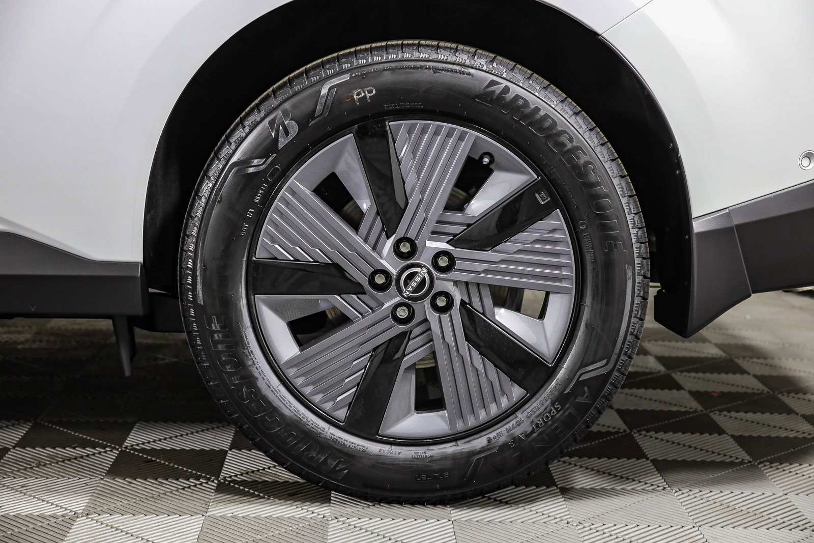 2025 Nissan Murano SL photo 7