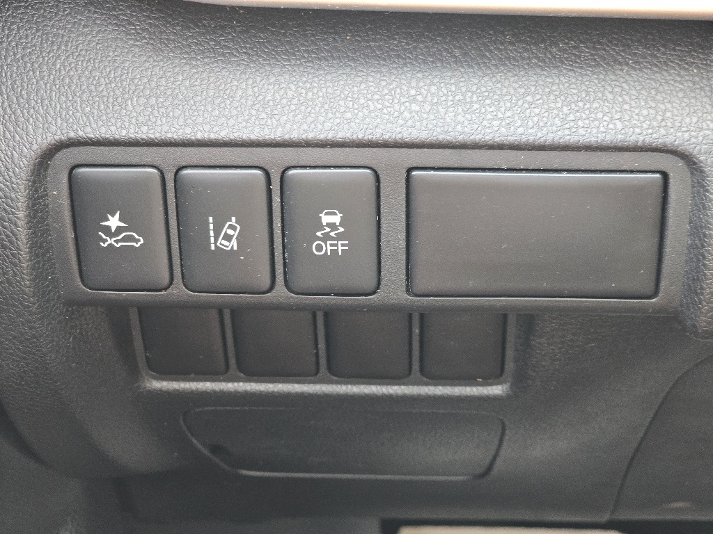 2022 Mitsubishi Eclipse Cross SE photo 8