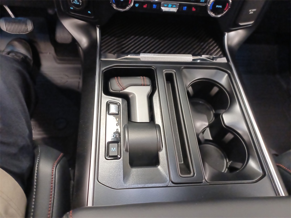 2025 Ford F-150 Raptor photo 29