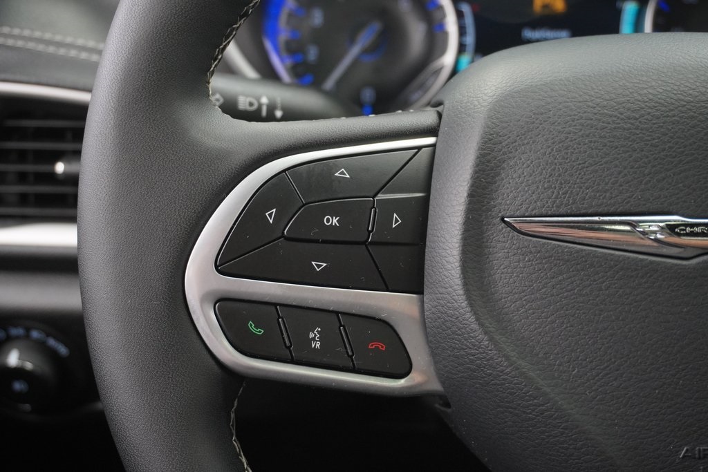 2025 Chrysler Pacifica photo 27