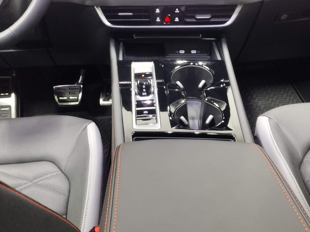 2025 Volkswagen Atlas Peak Edition SE photo 34