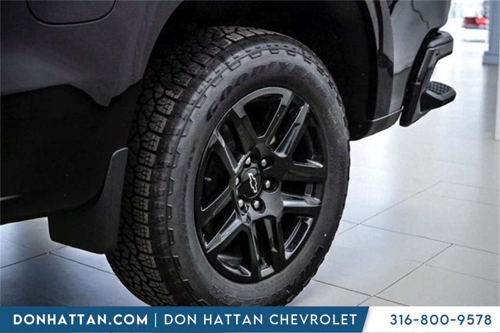 2026 Chevrolet Silverado RST photo 43