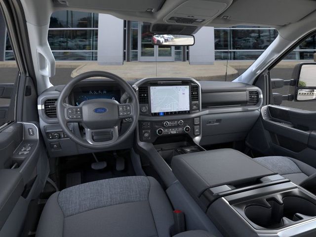 2025 Ford F-150 XLT photo 9