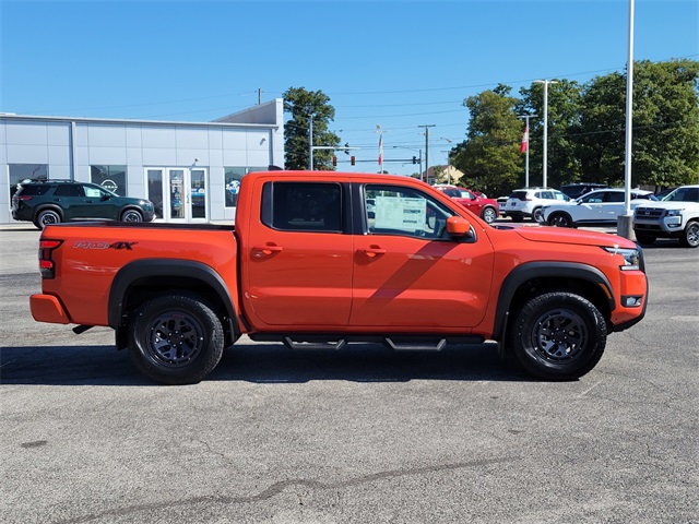 2025 Nissan Frontier PRO-4X photo 3