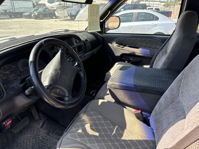 1999 Dodge Ram photo 6