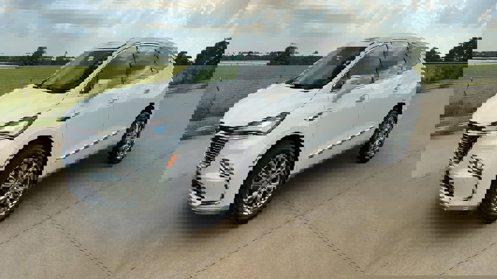 2023 Buick Enclave Premium photo 3