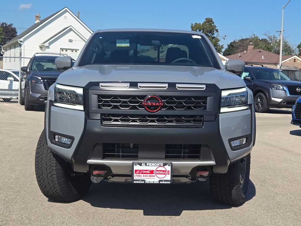 2025 Nissan Frontier PRO-4X photo 4