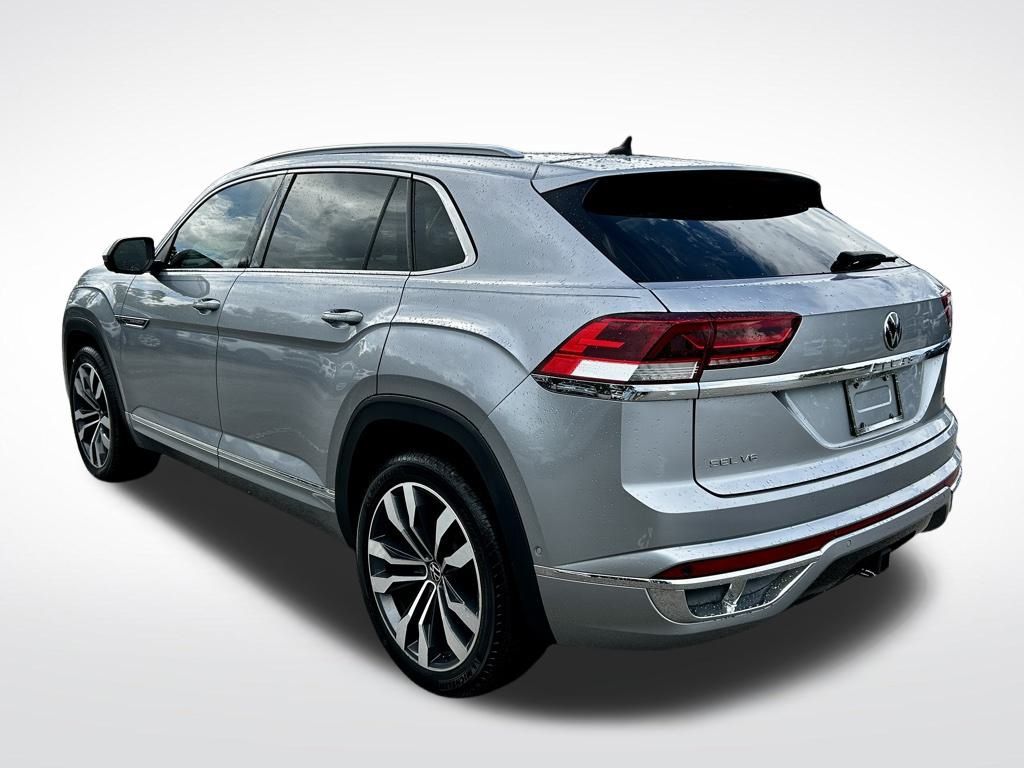 2022 Volkswagen Atlas Cross Sport V6 SEL Premium R-Line photo 4