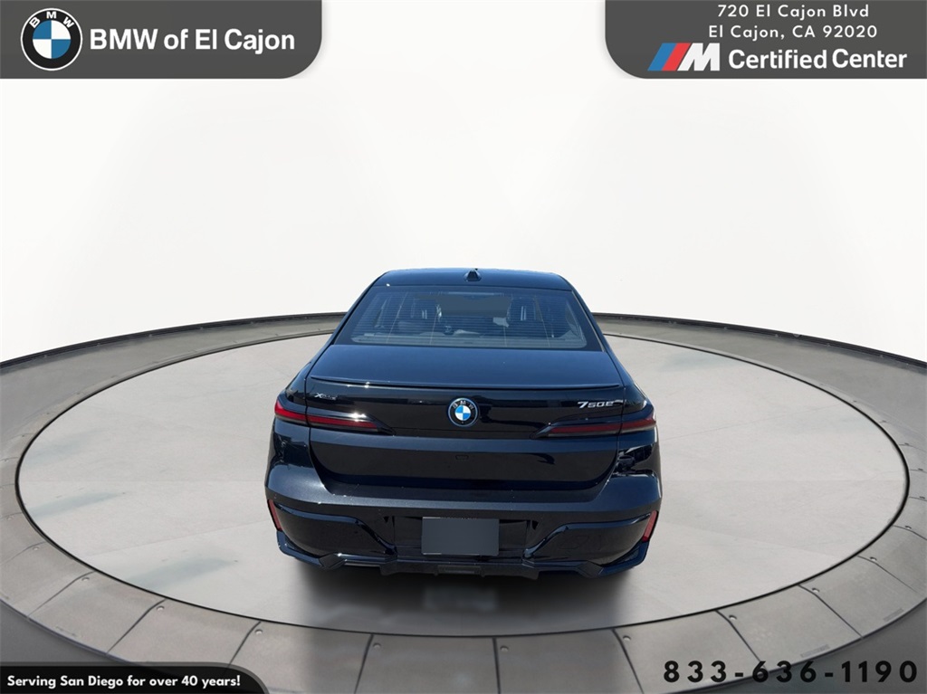 2026 Bmw 750e photo 5