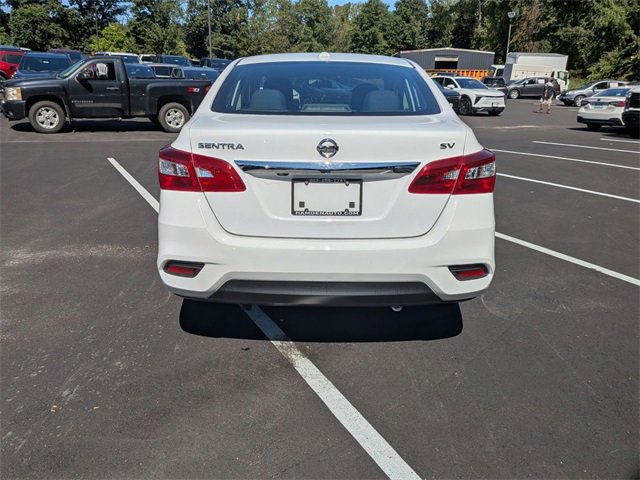 2019 Nissan Sentra SV photo 3
