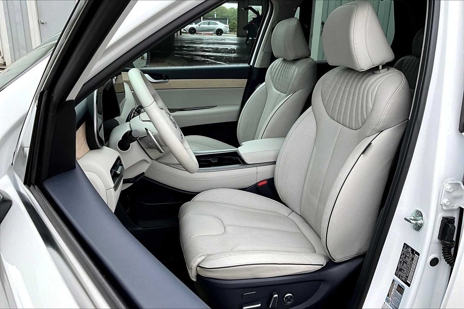 2024 Hyundai Palisade Limited photo 7