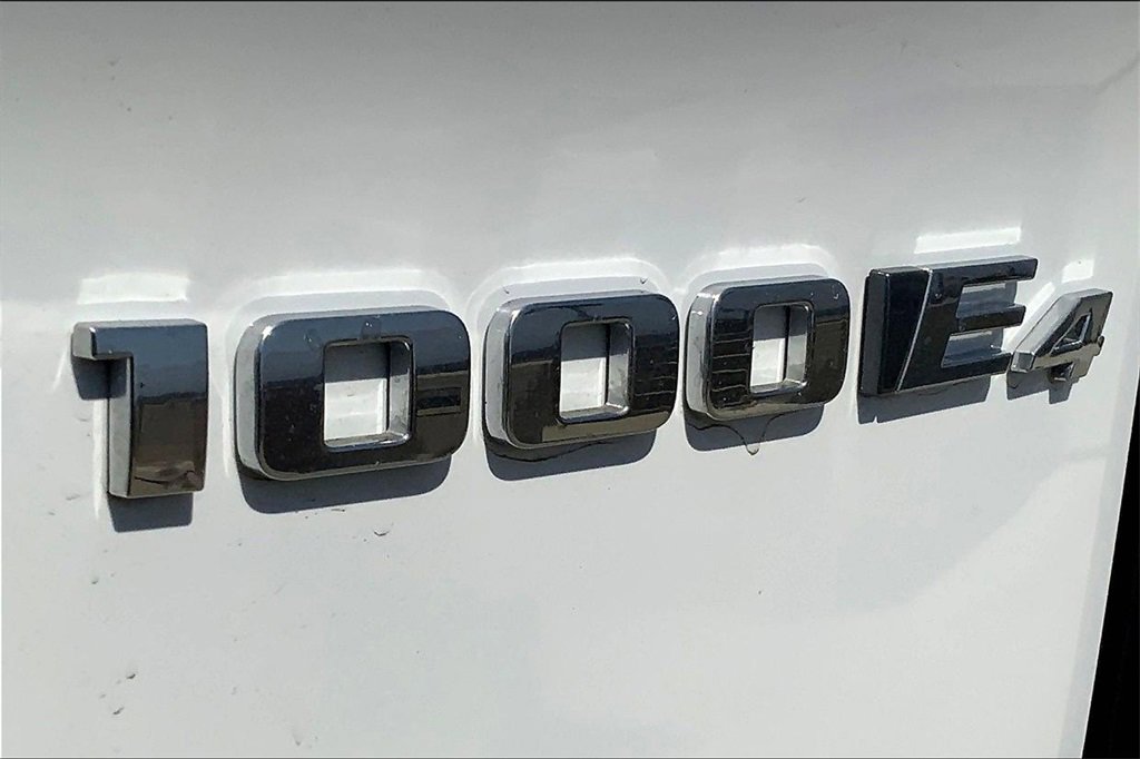 2025 Cadillac Escalade IQ Luxury photo 14