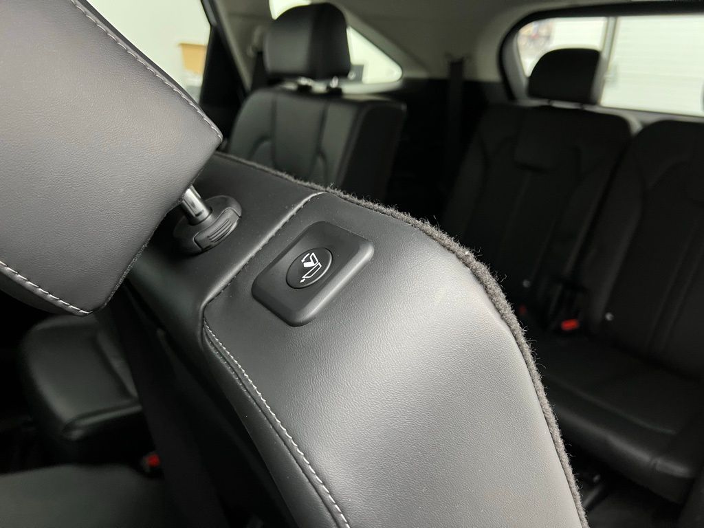 2024 Kia Sorento S photo 44