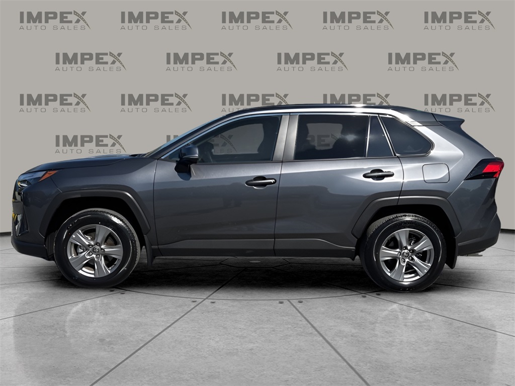 2025 Toyota RAV4 XLE photo 2