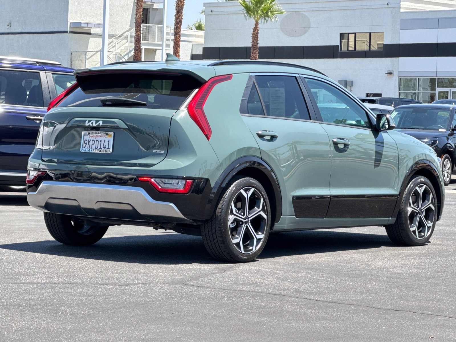 2024 Kia Niro Plug-In Hybrid SX photo 3