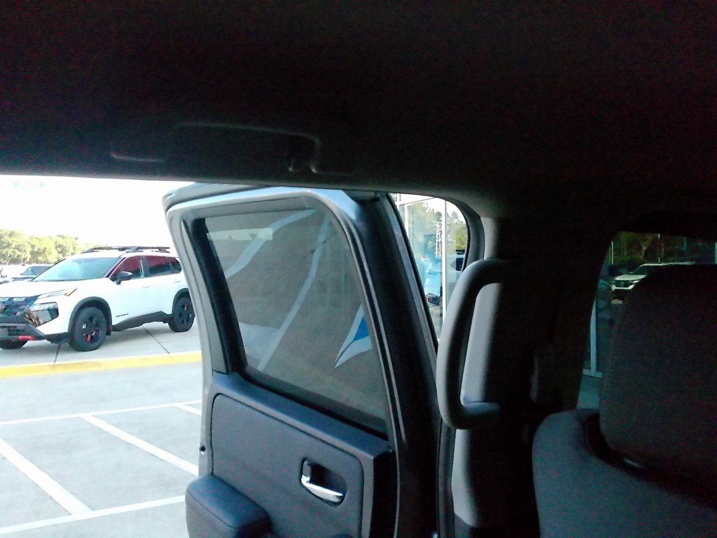 2024 Nissan Frontier SV photo 23