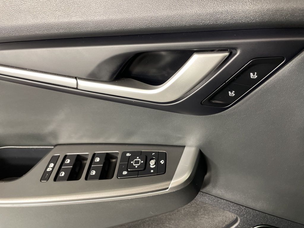 2024 Kia EV6 Wind photo 16