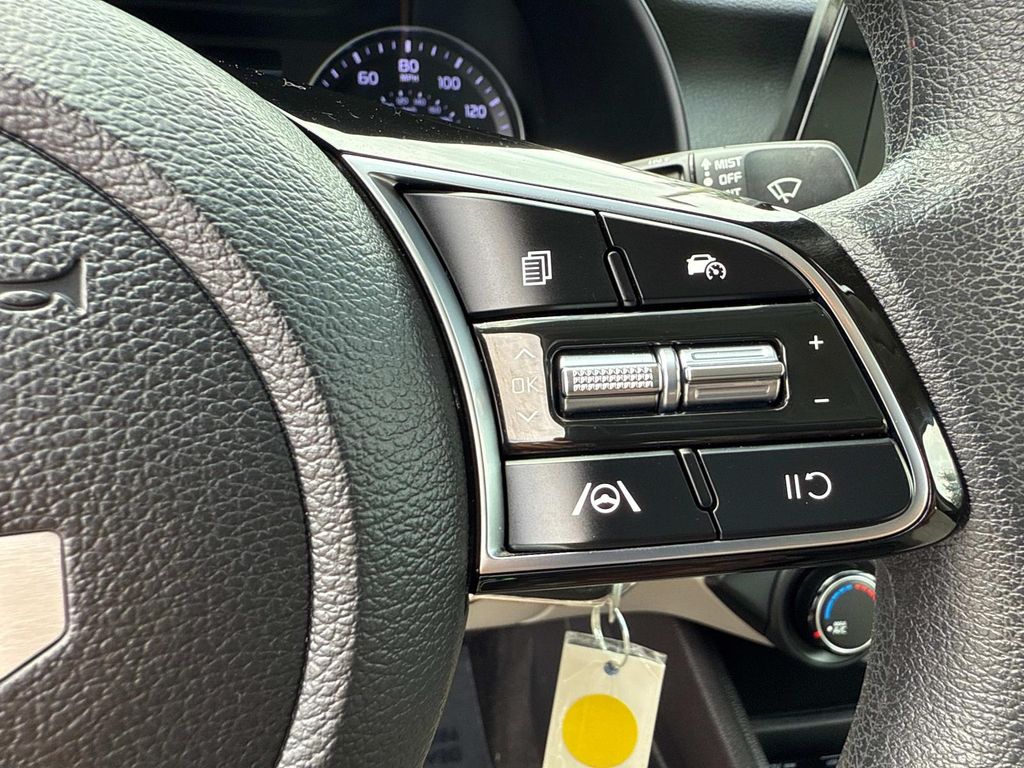 2022 Kia Forte LXS photo 28