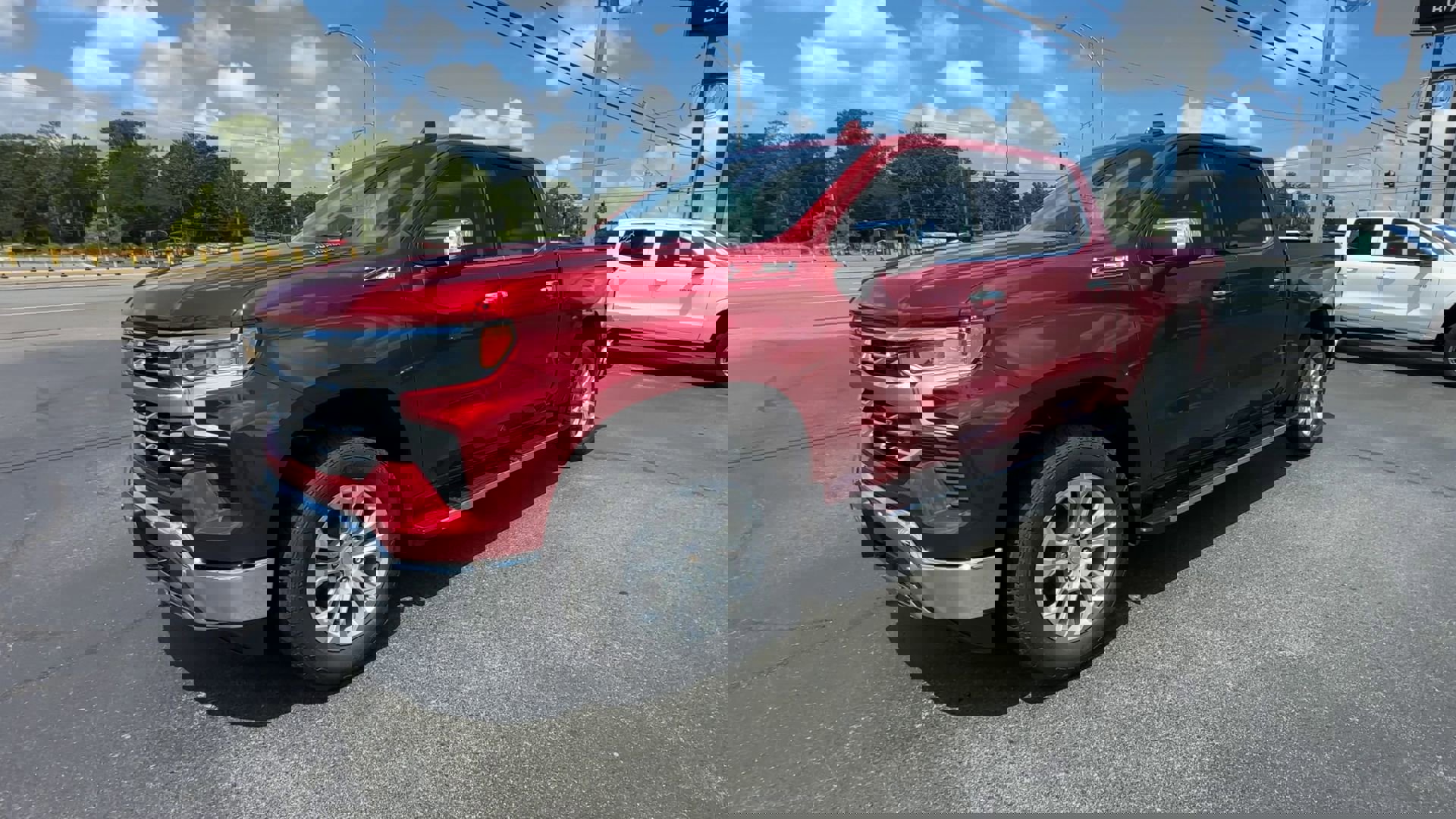 2025 Chevrolet Silverado 1500 LTZ photo 4