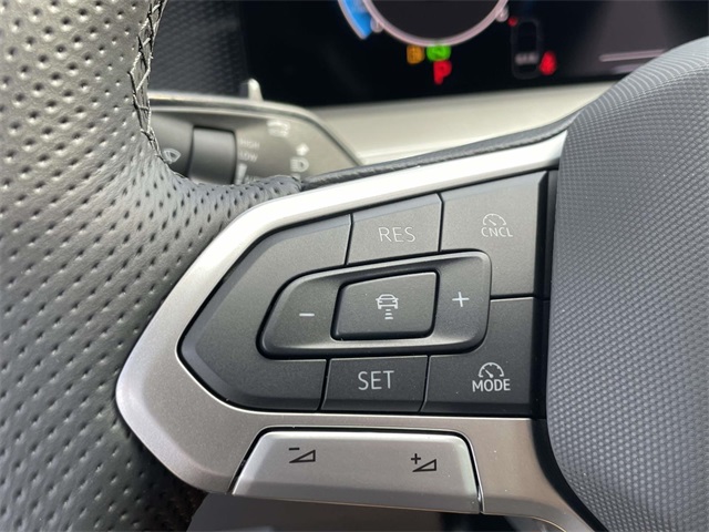 2025 Volkswagen Tiguan SE R-Line Black photo 22
