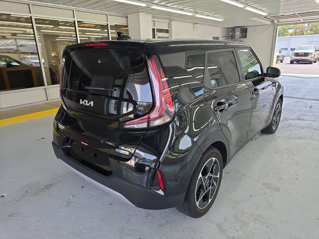 2023 Kia Soul EX photo 5
