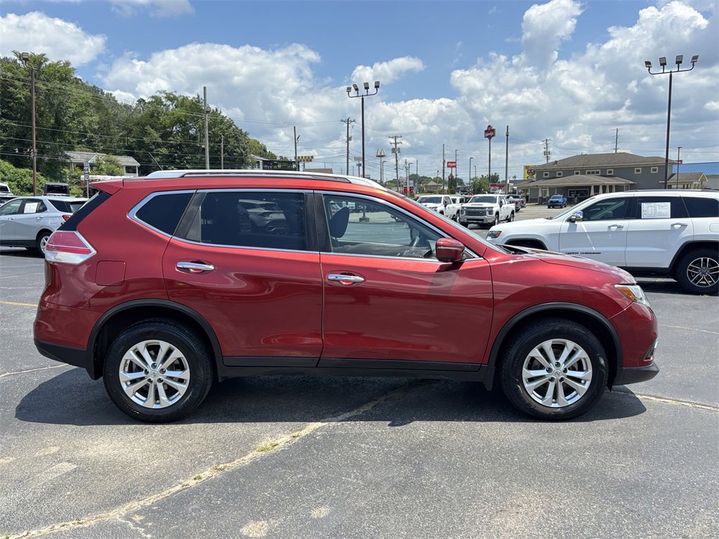 2016 Nissan Rogue SV photo 5