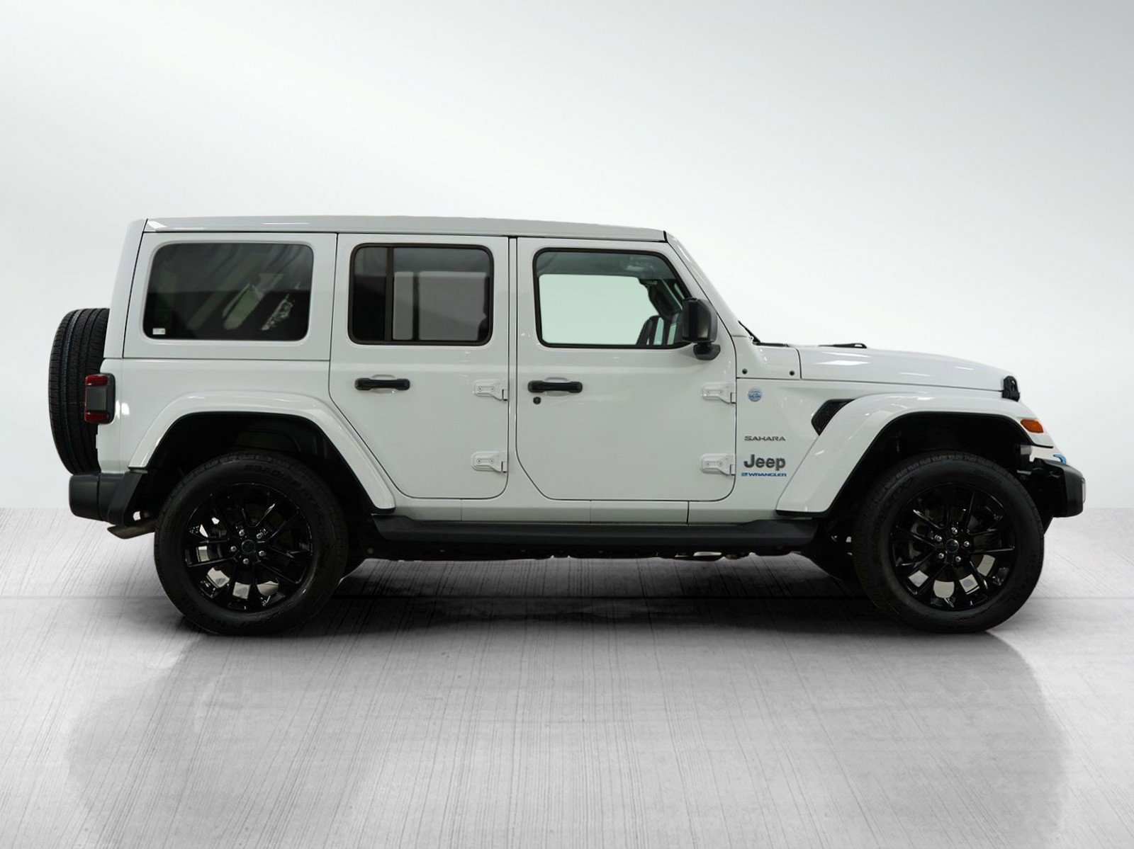 2024 Jeep Wrangler Sahara 4xe photo 6