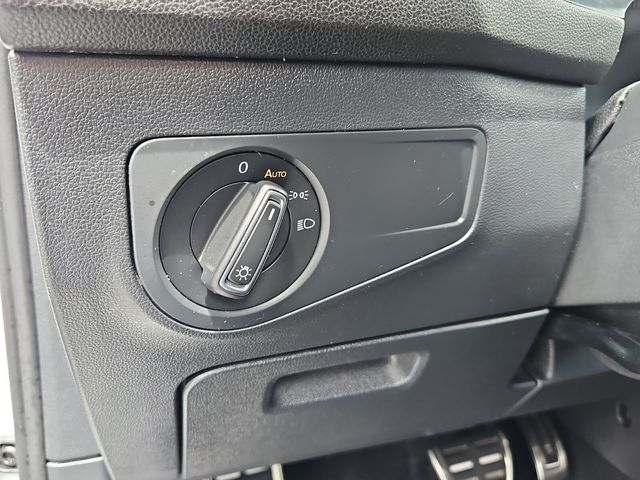 2022 Volkswagen Tiguan SE R-Line Black photo 17