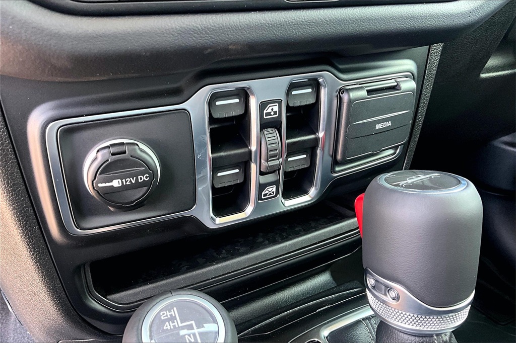 2025 Jeep Gladiator Texas Trail photo 16